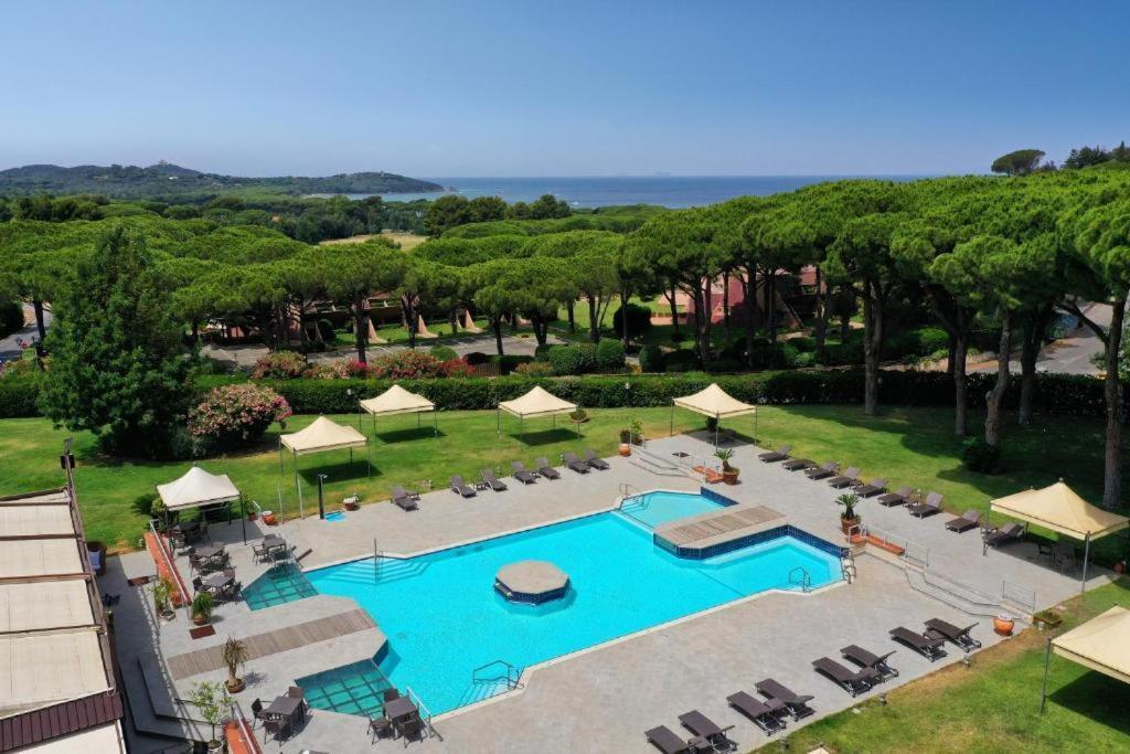 Appartamento 4 Posti Letto N 238 Presso Residence Golf Hotel Punta Ala Buitenkant foto